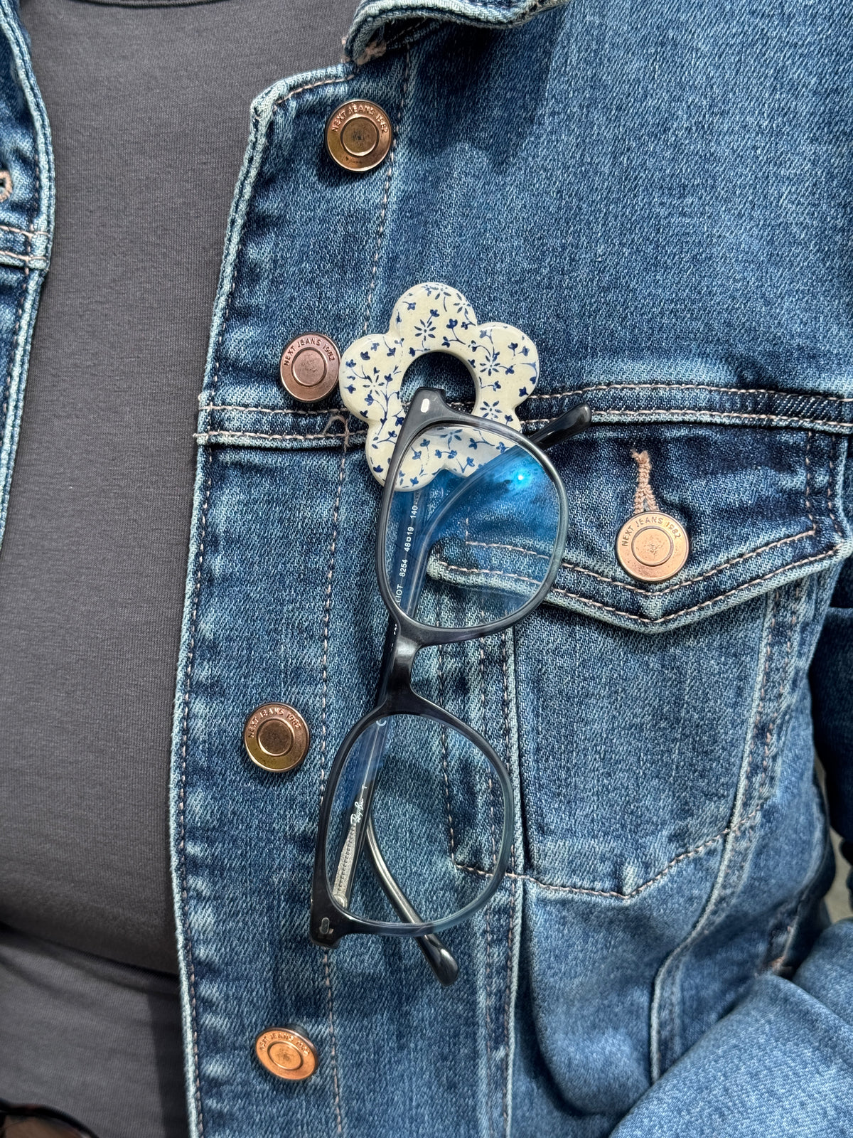 Blue Ditsy Glasses Brooch