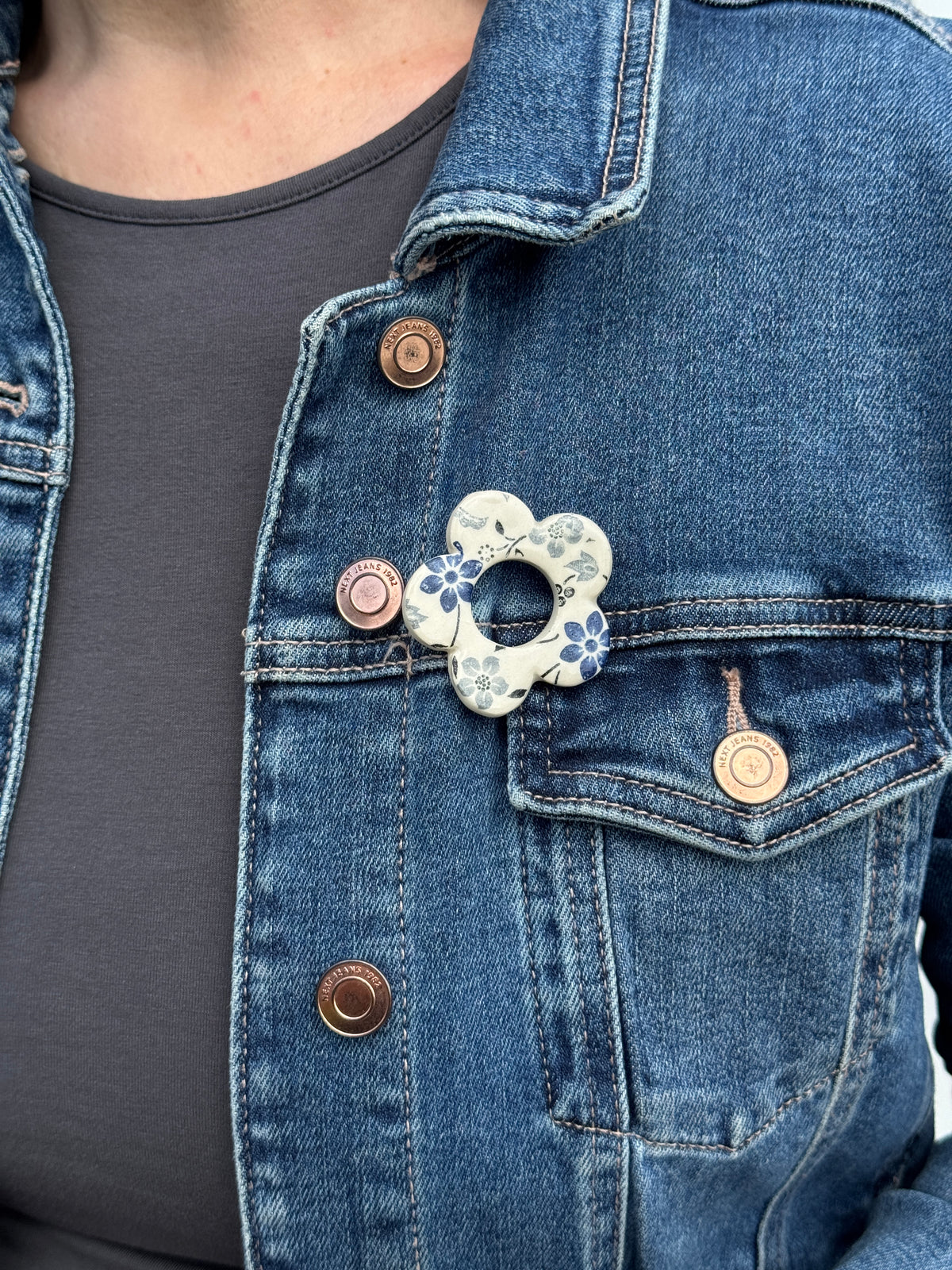 Wildflower Blue Glasses Brooch